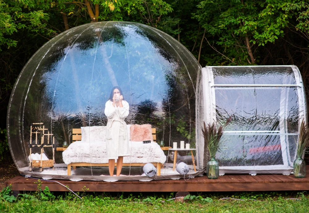 clear outdoor bubble tent